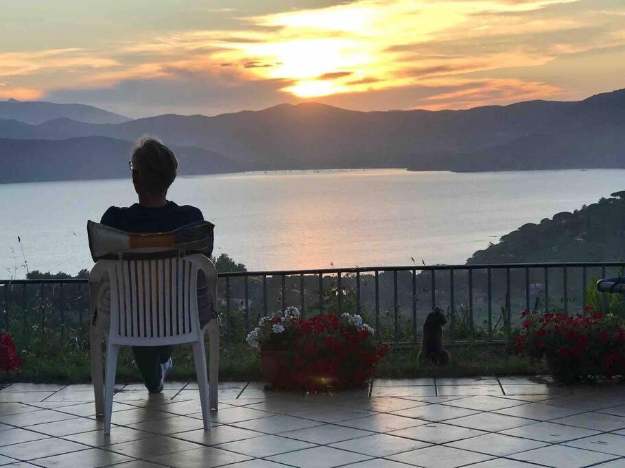 Villa Mit Whirlpool Und Phantastischer Aussicht Capoliveri  Eksteriør billede